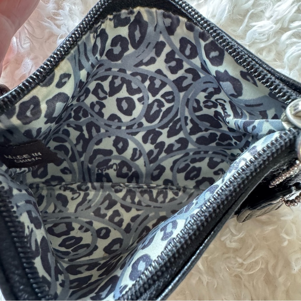 Coach Vintage Poppy Black And Silver Wristlet - Picture 10 of 10